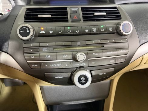 Used 2011 Honda Accord LX-P image 22