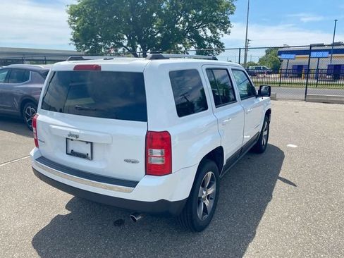 Used 2016 Jeep Patriot High Altitude AWD/4WD image 9