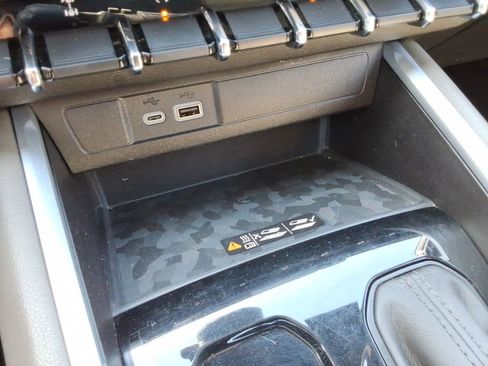 Certified 2023 Chevrolet Colorado ZR2 w/ ZR2 Convenience Package III image 35