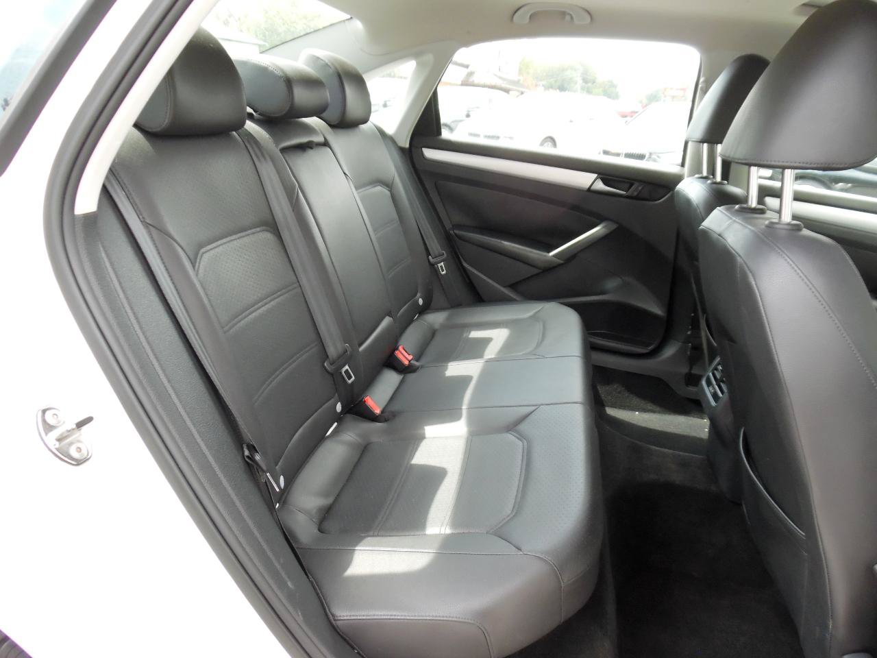 Used 2013 Volkswagen Passat 2.5 SE FWD image 20