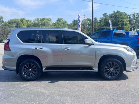 Used 2020 Lexus GX 460 Premium AWD/4WD image 2