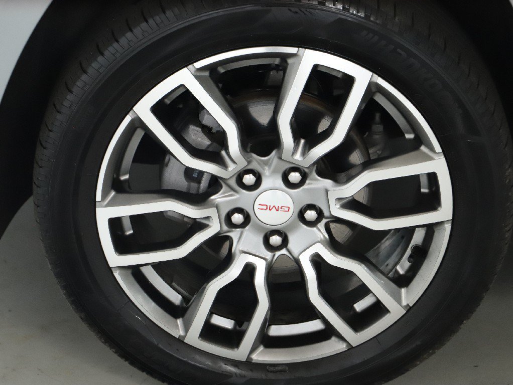 Used 2024 GMC Terrain Denali w/ Denali Premium Package AWD/4WD image 38