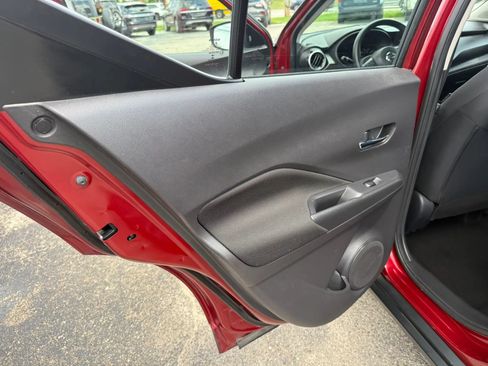 Used 2021 Nissan Kicks SV FWD image 14