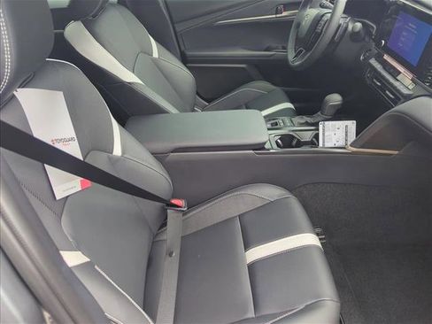 New 2026 Toyota Camry SE FWD image 5