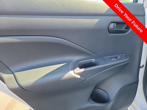 Used 2025 Nissan Versa S FWD image 20