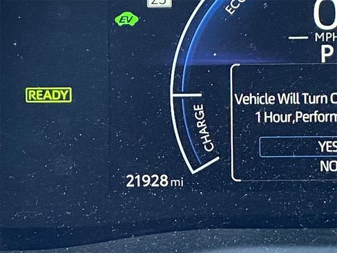 Used 2025 Toyota Camry SE image 13