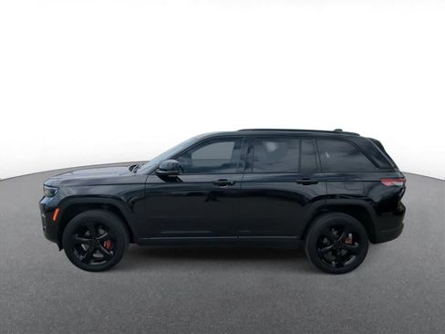 Certified 2024 Jeep Grand Cherokee Altitude AWD/4WD image 5