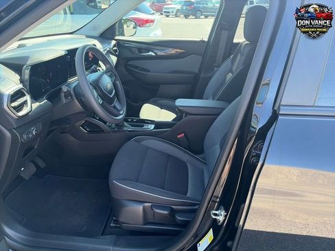 Used 2025 Chevrolet TrailBlazer LT AWD/4WD image 10