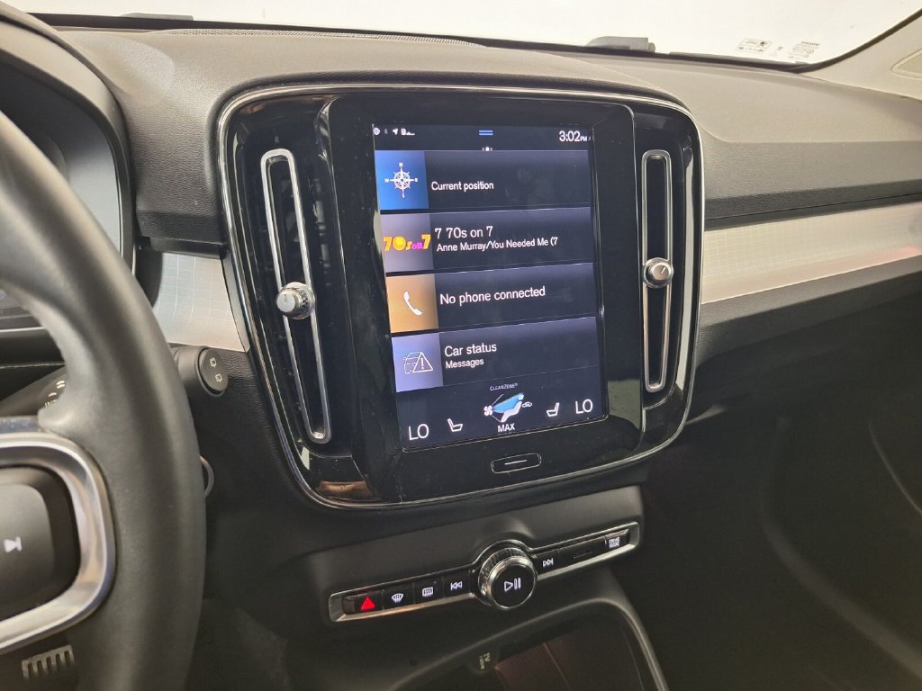 Used 2022 Volvo XC40 T5 Momentum AWD/4WD image 12