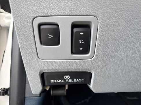 Used 2022 Ford F450 Limited w/ FX4 Off-Road Package image 58