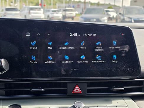 Used 2025 Hyundai Elantra Limited FWD image 19