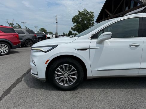 Used 2022 Buick Enclave Premium AWD/4WD image 40