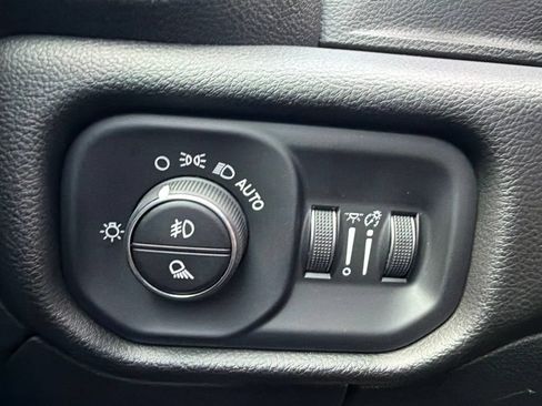 Used 2023 RAM 1500 Laramie AWD/4WD image 21