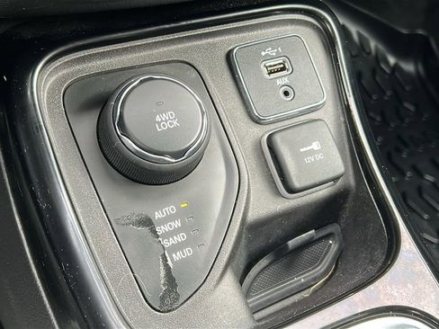 Used 2019 Jeep Compass Limited image 20