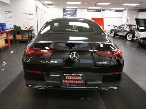Used 2025 Mercedes-Benz CLA 250 4MATIC image 7