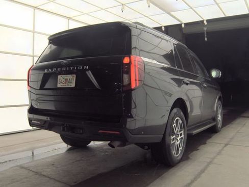 Used 2025 Ford Expedition Active image 20