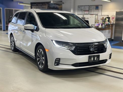 Used 2021 Honda Odyssey EX-L image 3