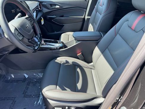 New 2026 Chevrolet Trax RS w/ Sunroof Package FWD image 15