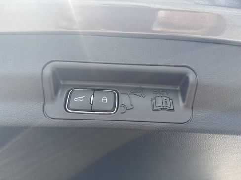 New 2026 Ford Explorer Active RWD image 28