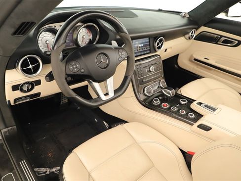 Used 2012 Mercedes-Benz SLS AMG Roadster image 15