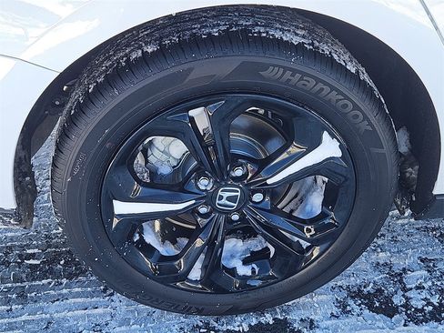 Certified 2025 Honda Accord SE image 9