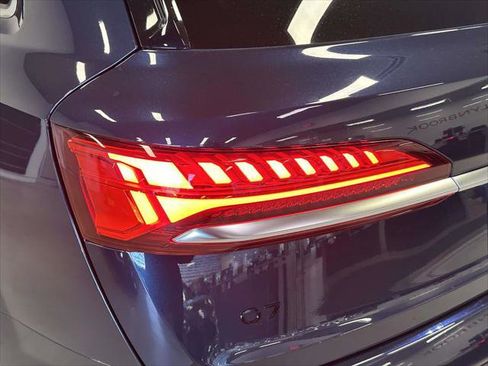 Used 2025 Audi Q7 3.0T Premium w/ Convenience Package image 9