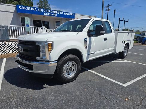 Used 2019 Ford F350 XL w/ XL Value Package image 2