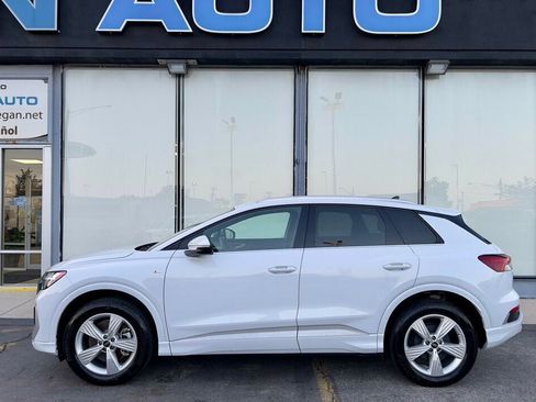 Used 2024 Audi Q4 e-tron Premium image 39