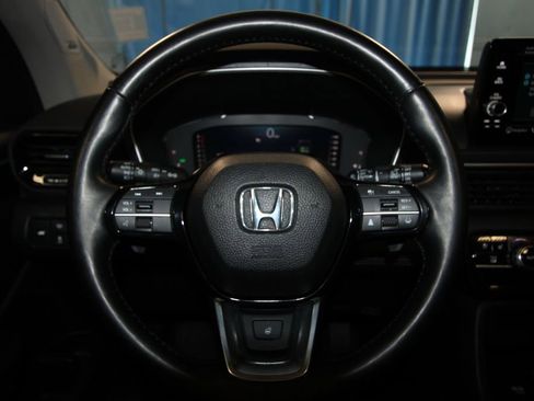 Used 2024 Honda Pilot Elite image 12