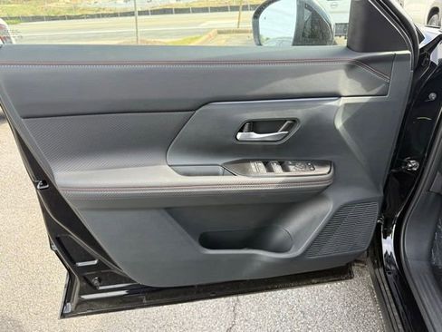 New 2026 Nissan Kicks SR w/ Cold Weather Package image 10