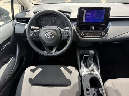 Used 2024 Toyota Corolla LE FWD image 13