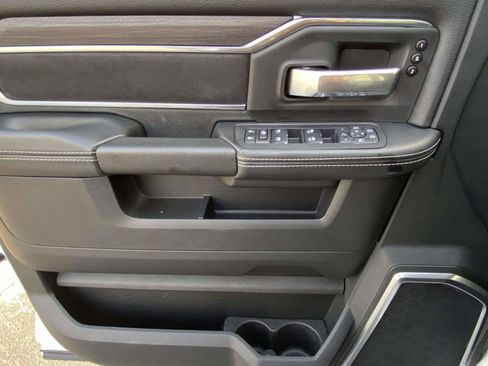 Used 2025 RAM 2500 Laramie w/ Night Edition image 16