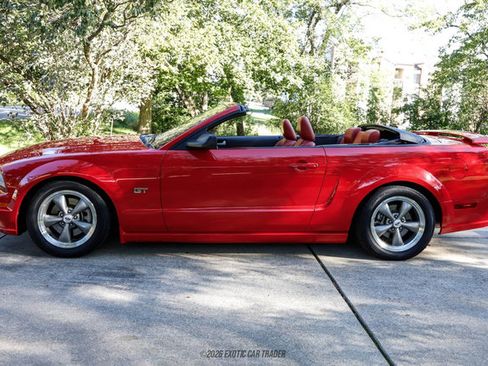 Used 2006 Ford Mustang GT Premium RWD image 3