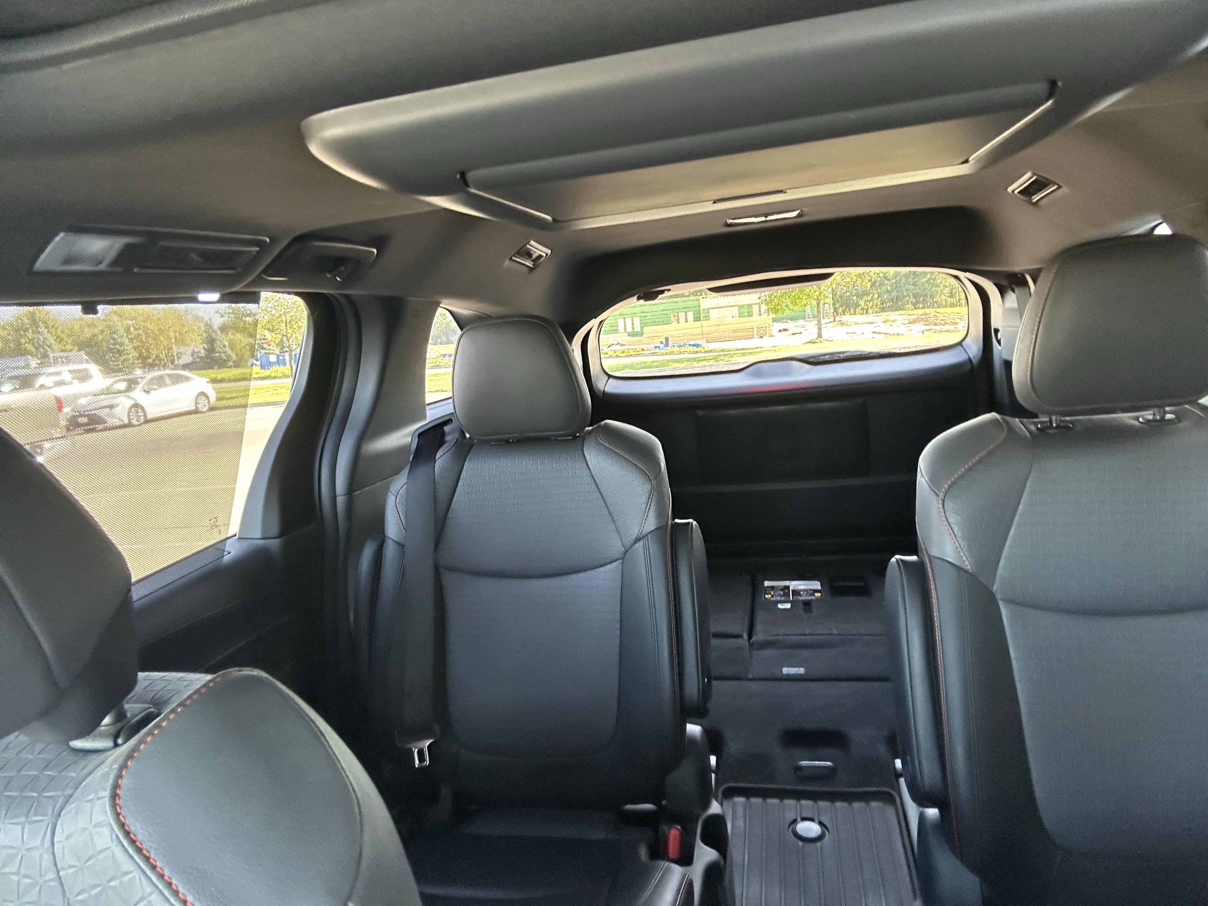Certified 2022 Toyota Sienna XSE w/ XSE Plus Package AWD/4WD image 17