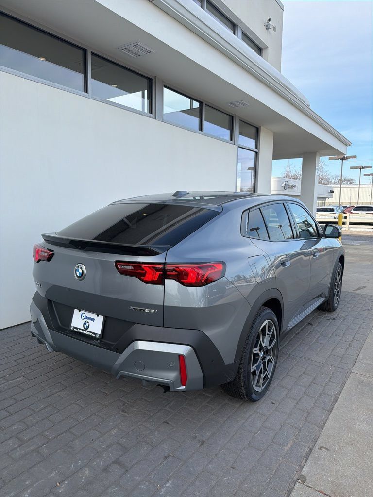 New 2026 BMW X2 xDrive28i w/ Convenience Package AWD/4WD image 5