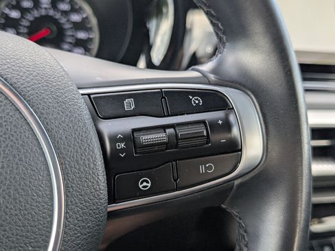 Used 2022 Kia K5 GT-Line FWD image 24
