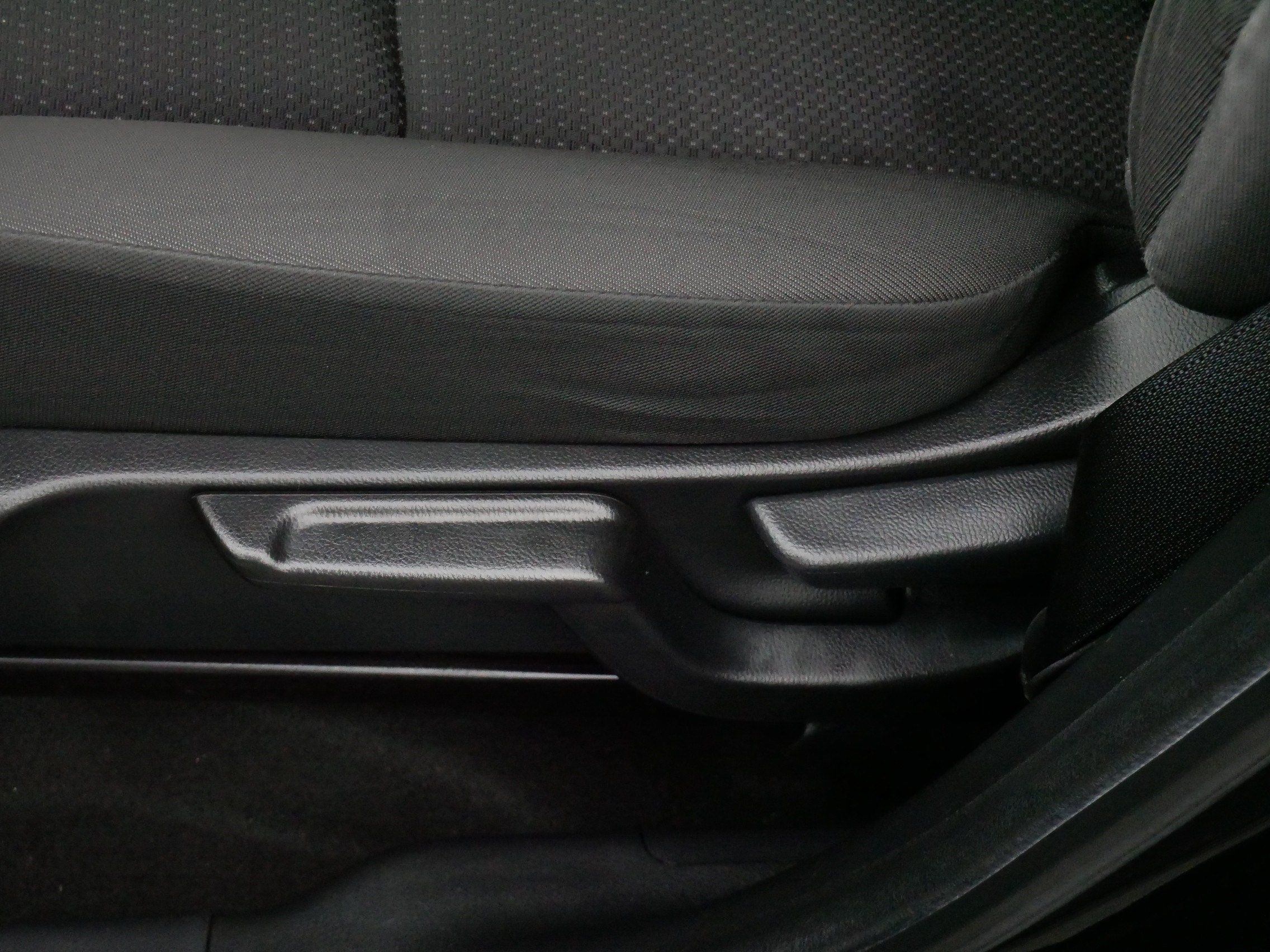 Used 2019 Honda HR-V LX image 20