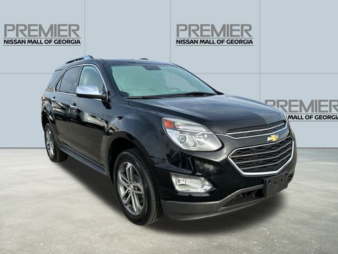 Used 2017 Chevrolet Equinox Premier w/ Enhanced Convenience Package image 3