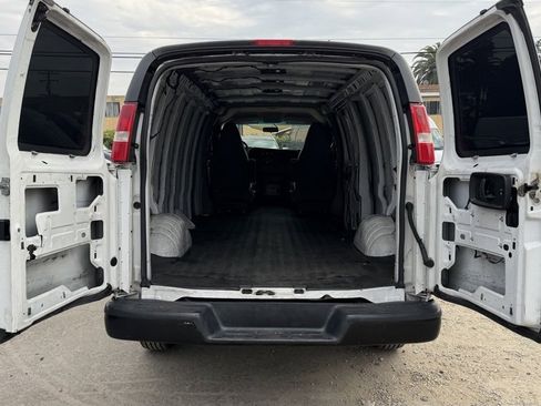 Used 2019 Chevrolet Express 2500 Extended w/ Driver Convenience Package image 6