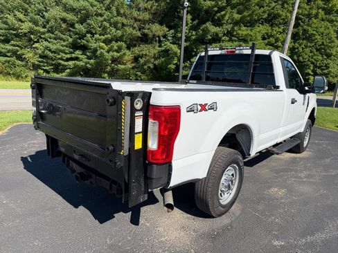Used 2017 Ford F250 XL w/ Power Equipment Group AWD/4WD image 5