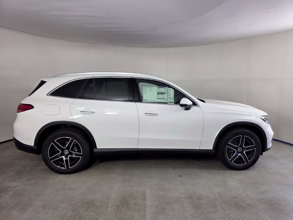 New 2027 Mercedes-Benz GLC 300 4MATIC image 3