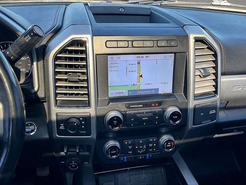Used 2021 Ford F250 Platinum AWD/4WD image 4