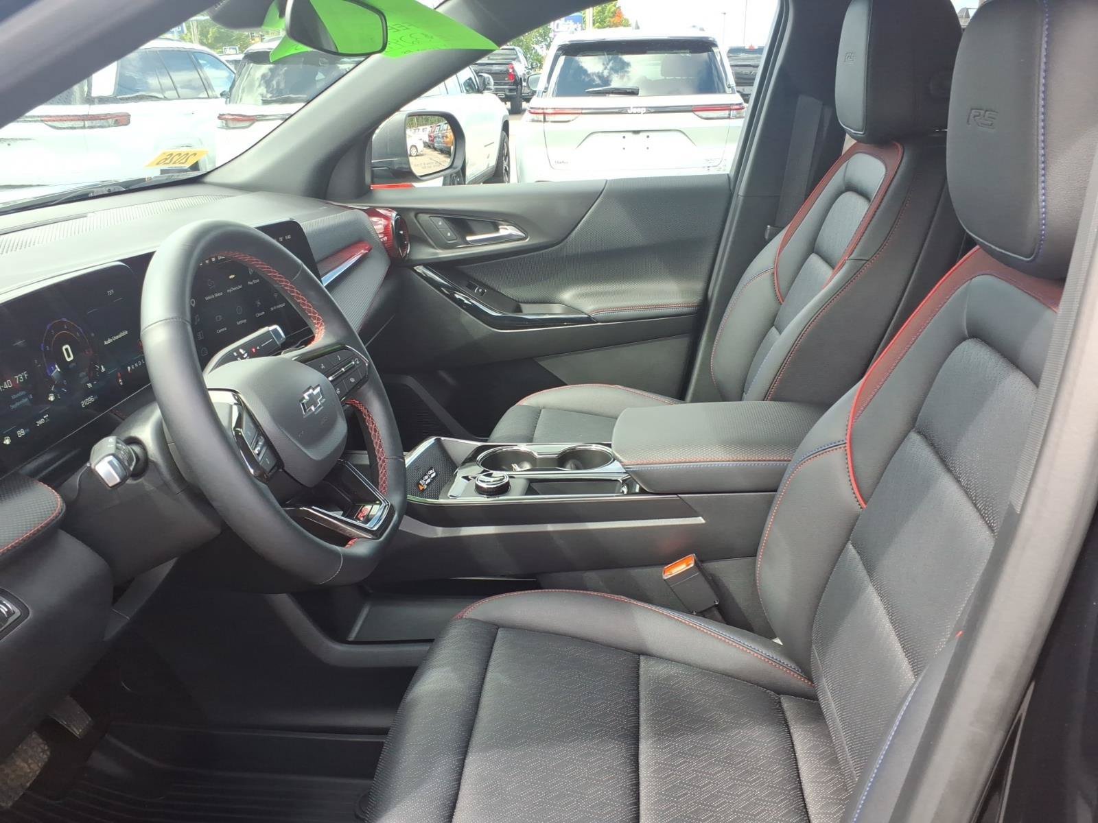 Used 2026 Chevrolet Equinox RS w/ Convenience Package III AWD/4WD image 7