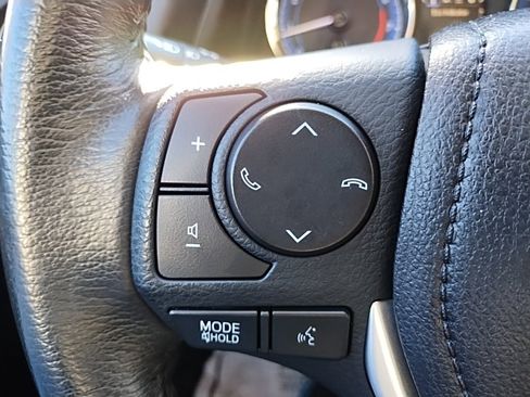 Used 2017 Toyota Corolla SE image 26