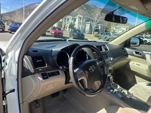 Used 2010 Toyota Highlander Sport image 12