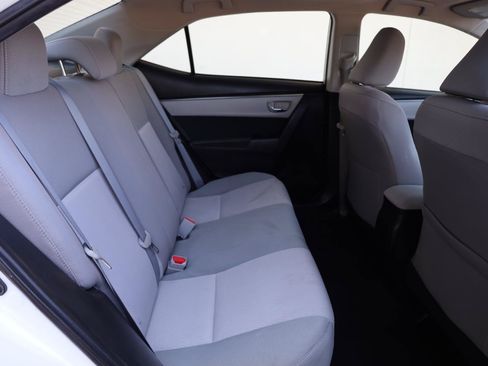 Used 2014 Toyota Corolla LE FWD image 27