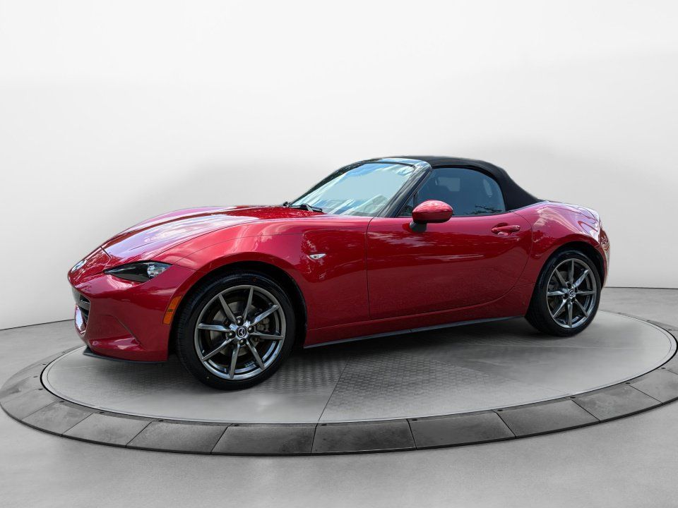 Used 2016 MAZDA MX-5 Miata Grand Touring RWD image 3