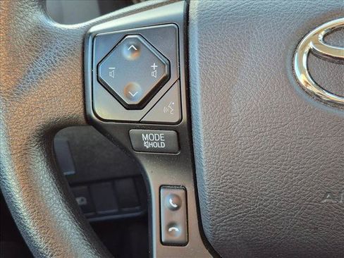 Used 2021 Toyota Tacoma SR AWD/4WD image 14