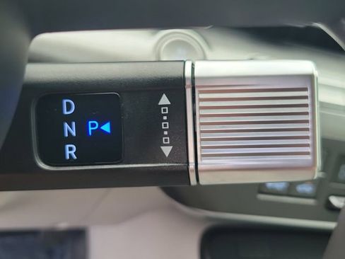 Used 2024 Hyundai Kona SEL FWD image 27