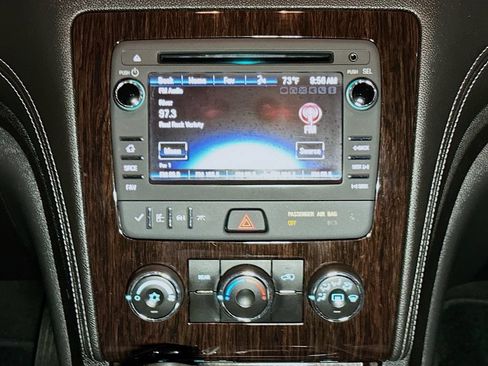 Used 2017 Chevrolet Traverse LT w/ Style and Technology Package AWD/4WD image 12